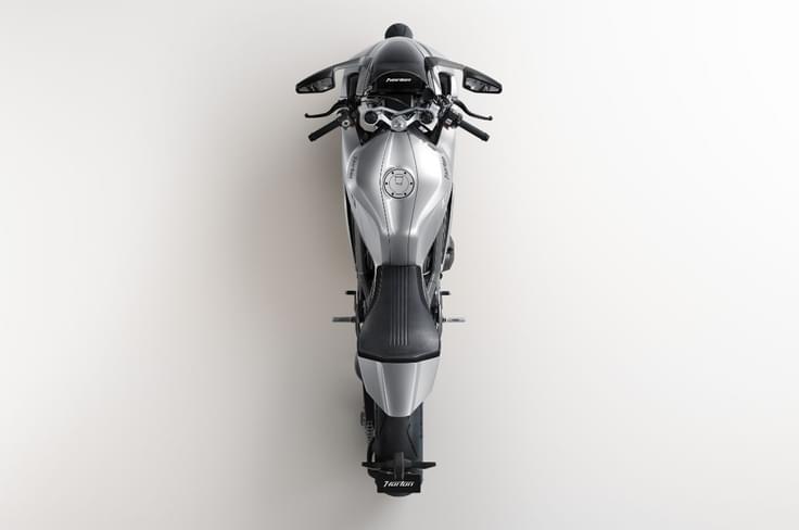 It produces 206hp and 130Nm Norton Manx R top-down